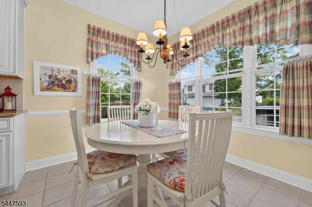 87 Saratoga Ct, Franklin Twp., NJ 08873