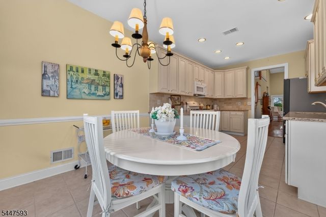 87 Saratoga Ct, Franklin Twp., NJ 08873