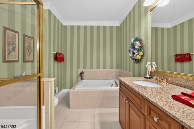 87 Saratoga Ct, Franklin Twp., NJ 08873