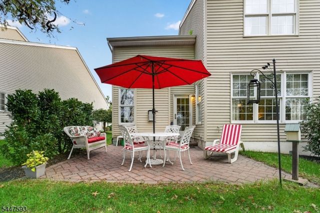 87 Saratoga Ct, Franklin Twp., NJ 08873