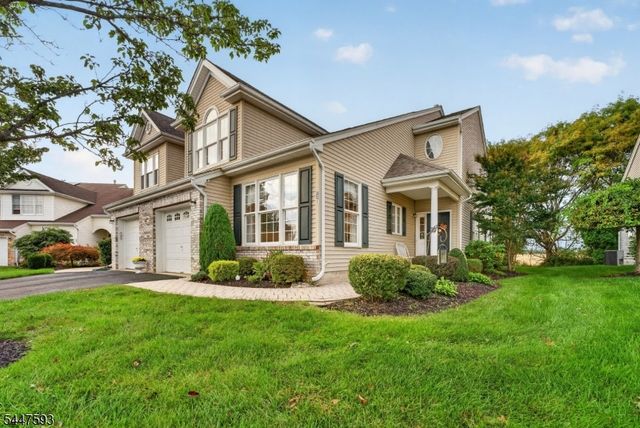 87 Saratoga Ct, Franklin Twp., NJ 08873