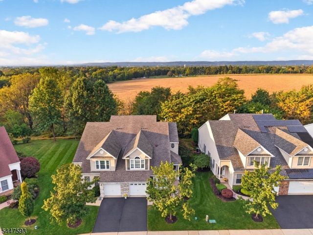 87 Saratoga Ct, Franklin Twp., NJ 08873