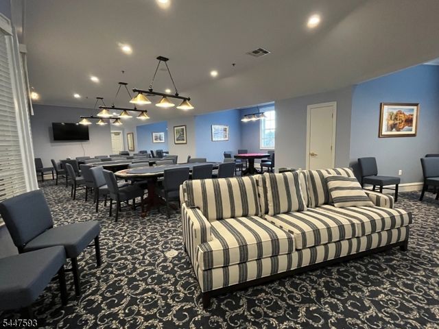 87 Saratoga Ct, Franklin Twp., NJ 08873