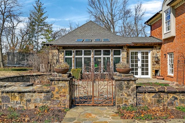 5147 S Farm Road 181, Springfield, MO 65804