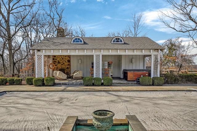 5147 S Farm Road 181, Springfield, MO 65804