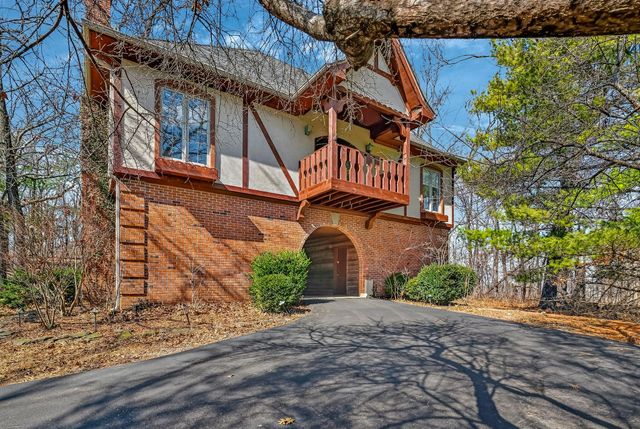 5147 S Farm Road 181, Springfield, MO 65804