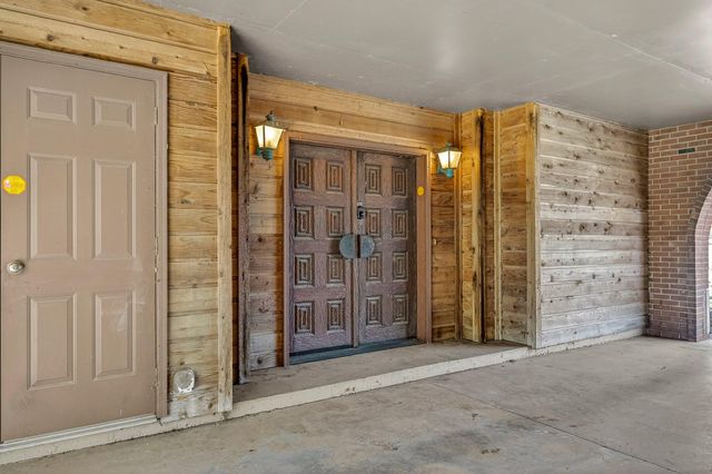 5147 S Farm Road 181, Springfield, MO 65804