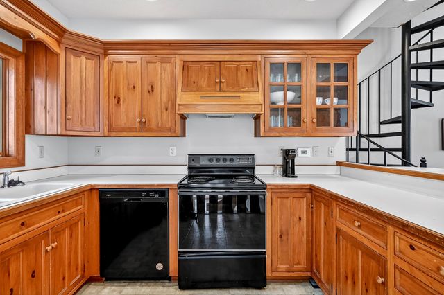 5147 S Farm Road 181, Springfield, MO 65804