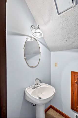 5147 S Farm Road 181, Springfield, MO 65804