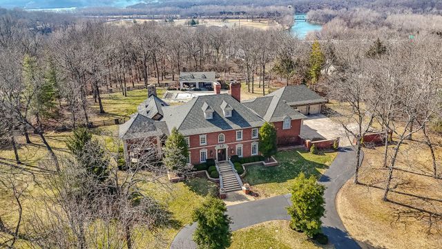 5147 S Farm Road 181, Springfield, MO 65804