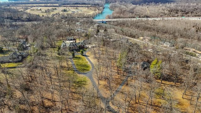 5147 S Farm Road 181, Springfield, MO 65804