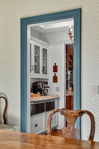 5147 S Farm Road 181, Springfield, MO 65804