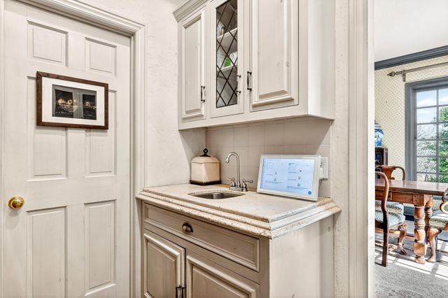 5147 S Farm Road 181, Springfield, MO 65804