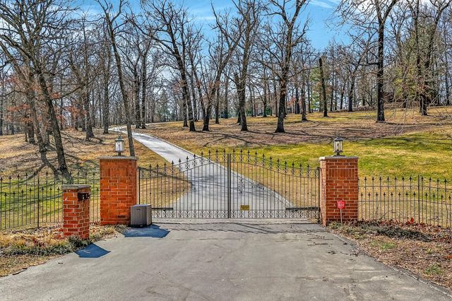 5147 S Farm Road 181, Springfield, MO 65804