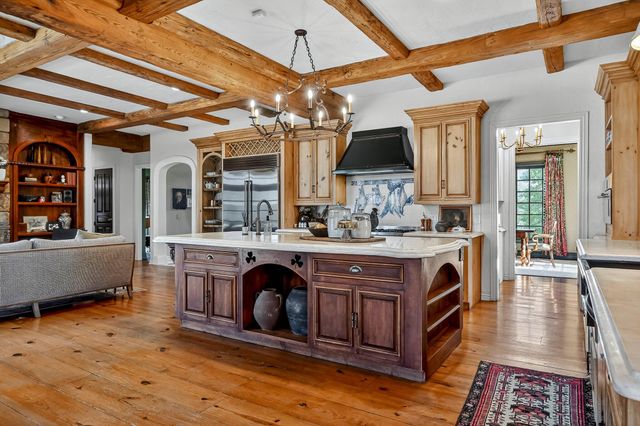 5147 S Farm Road 181, Springfield, MO 65804