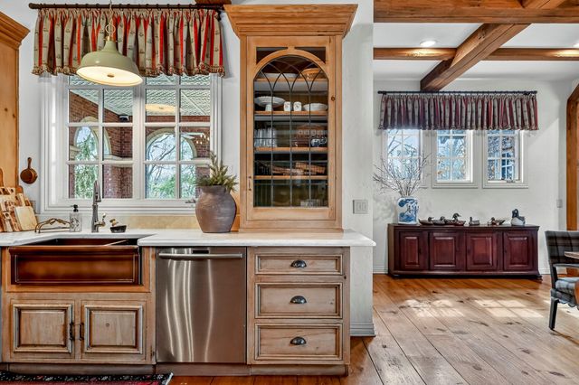 5147 S Farm Road 181, Springfield, MO 65804