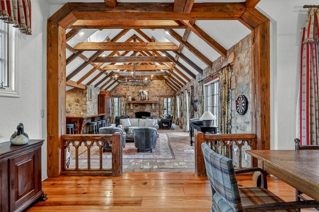 5147 S Farm Road 181, Springfield, MO 65804