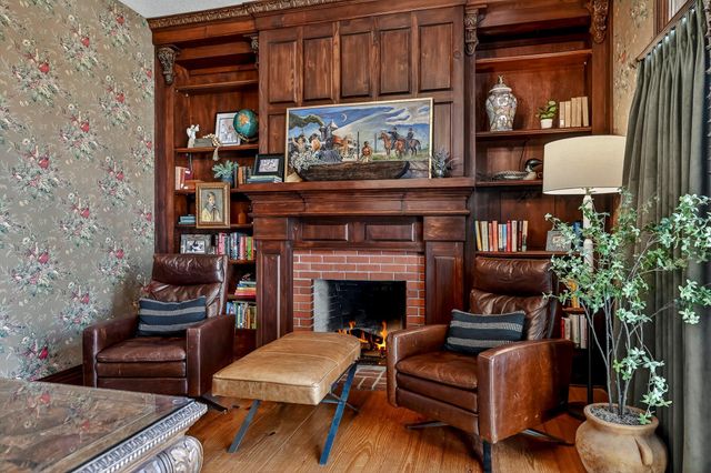 5147 S Farm Road 181, Springfield, MO 65804