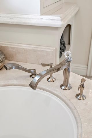 5147 S Farm Road 181, Springfield, MO 65804