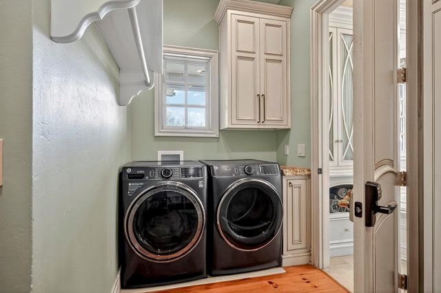 5147 S Farm Road 181, Springfield, MO 65804