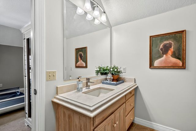 5147 S Farm Road 181, Springfield, MO 65804