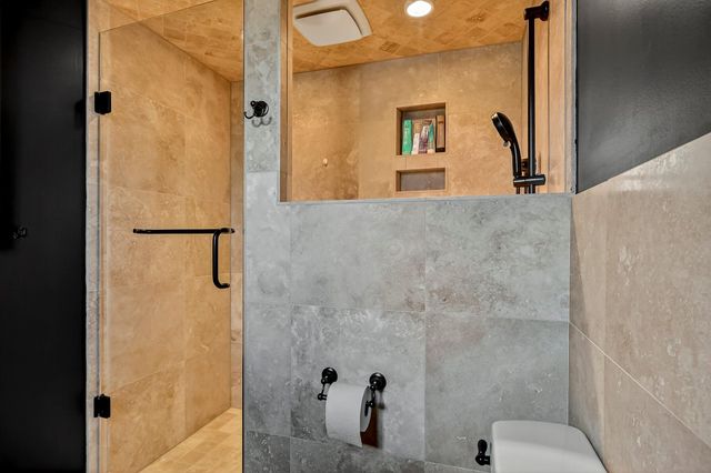 5147 S Farm Road 181, Springfield, MO 65804