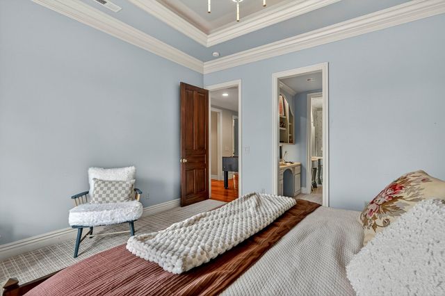 5147 S Farm Road 181, Springfield, MO 65804