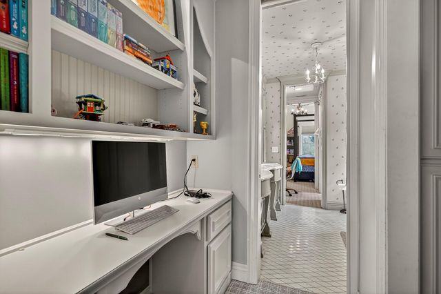 5147 S Farm Road 181, Springfield, MO 65804