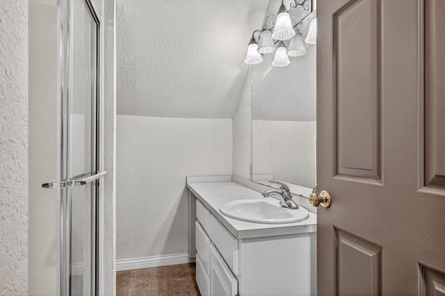 5147 S Farm Road 181, Springfield, MO 65804