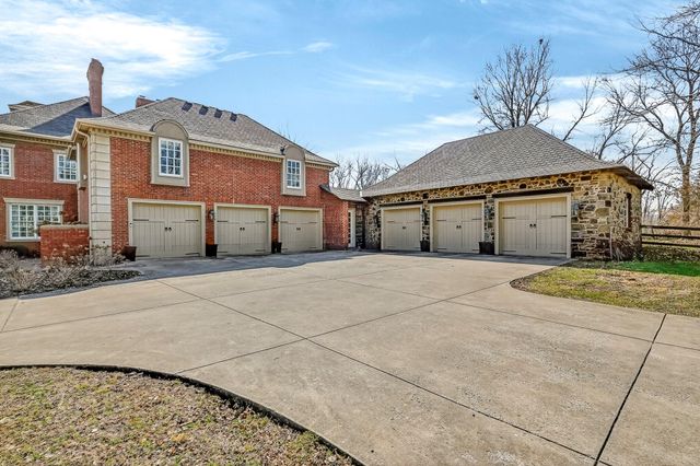 5147 S Farm Road 181, Springfield, MO 65804