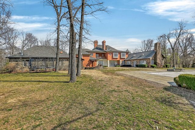 5147 S Farm Road 181, Springfield, MO 65804
