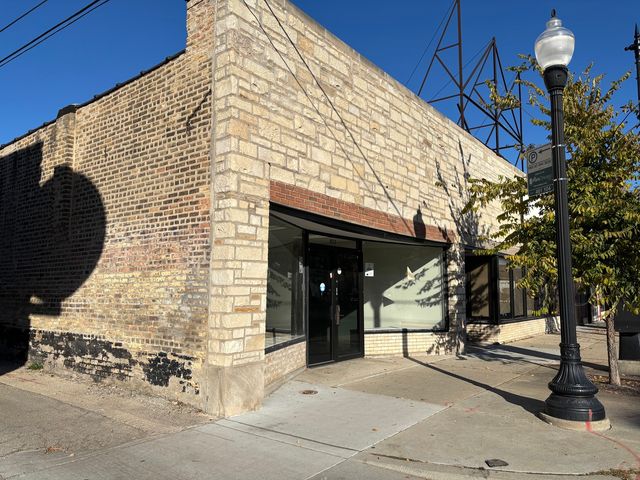 4212 W Irving Park Road, Chicago, IL 60641