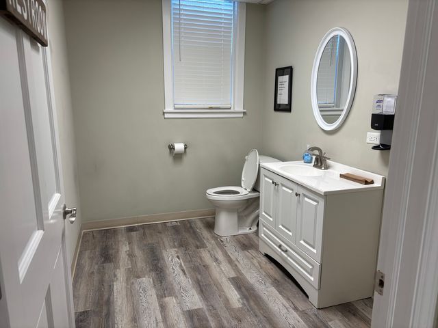 4212 W Irving Park Road, Chicago, IL 60641