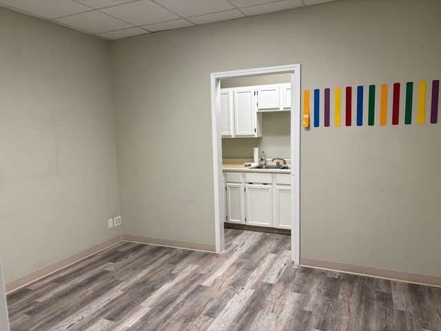 4212 W Irving Park Road, Chicago, IL 60641