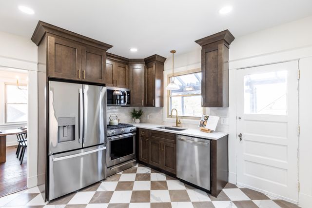 119 Bonnie Leslie Avenue, Bellevue, KY 41073