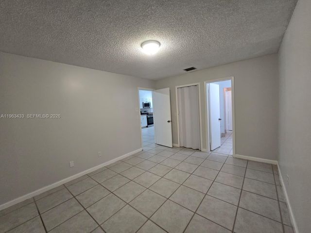 9287 NW 18th St, Pembroke Pines, FL 33024