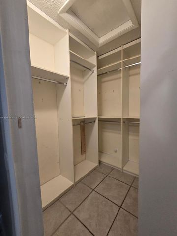 9287 NW 18th St, Pembroke Pines, FL 33024