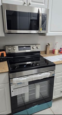 9287 NW 18th St, Pembroke Pines, FL 33024