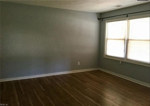 3621 Edinburgh DR, Virginia Beach, VA 23452