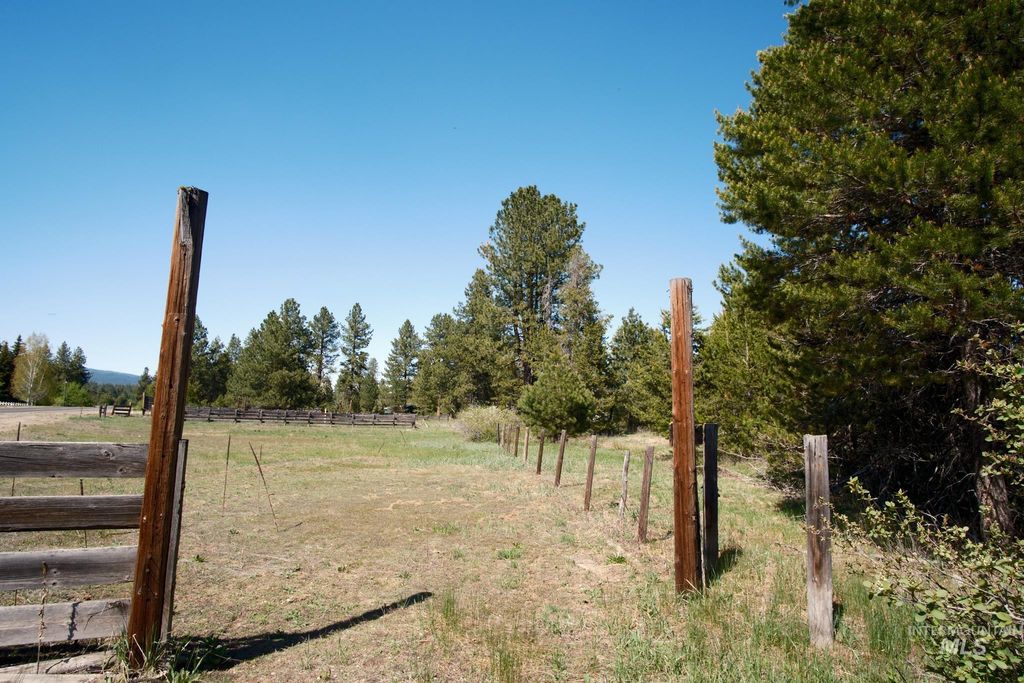 1001 S Mission, McCall, ID 83638 photo 10