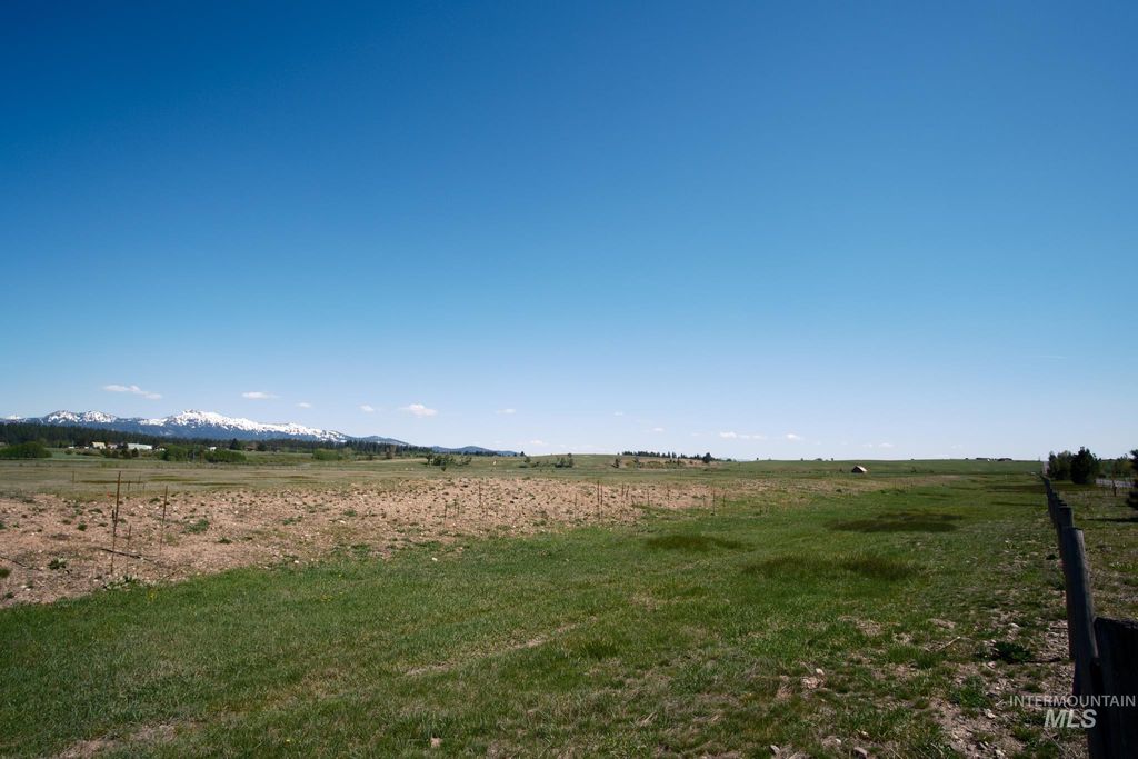 1001 S Mission, McCall, ID 83638 photo 7