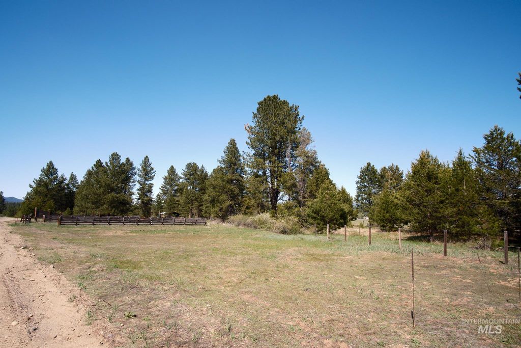 1001 S Mission, McCall, ID 83638 photo 9