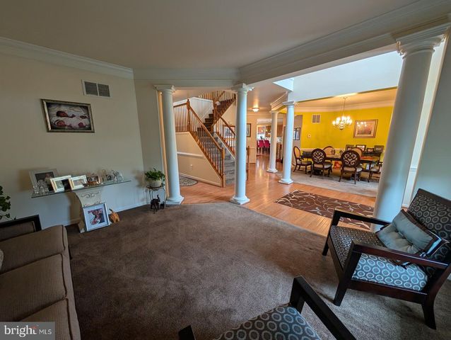 5 TURNOUT LN, Etters, PA 17319