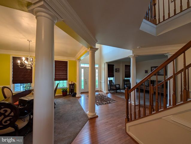 5 TURNOUT LN, Etters, PA 17319