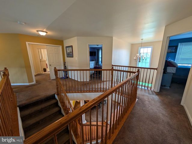 5 TURNOUT LN, Etters, PA 17319