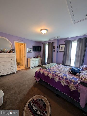 5 TURNOUT LN, Etters, PA 17319