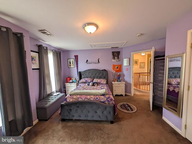 5 TURNOUT LN, Etters, PA 17319