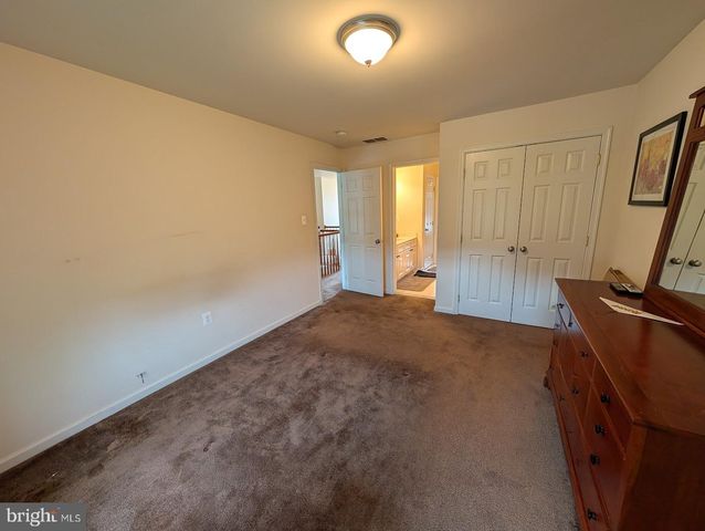 5 TURNOUT LN, Etters, PA 17319