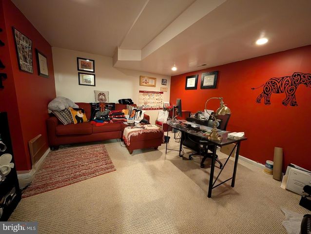 5 TURNOUT LN, Etters, PA 17319