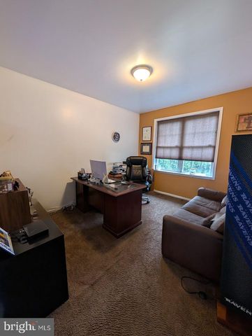 5 TURNOUT LN, Etters, PA 17319